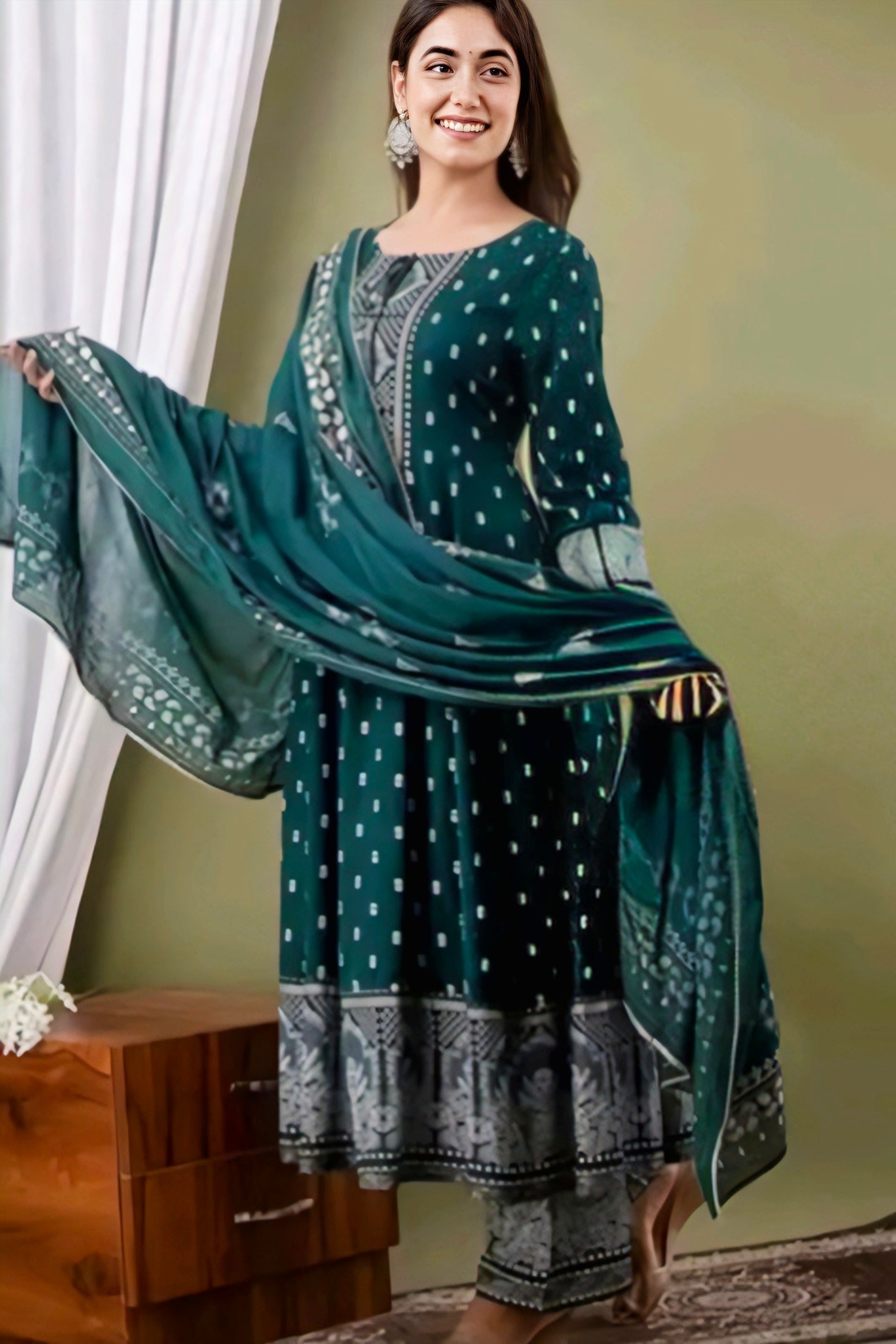 Green embroidery kurta set for womens