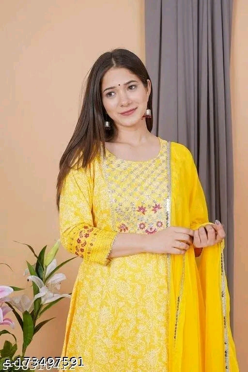 Noor-E-Sunhera Anarkali 3-Piece Set”